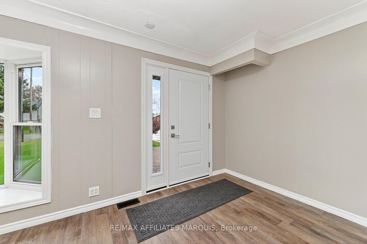 Photo de la propriété: 65 First Street ON K7A 3E8