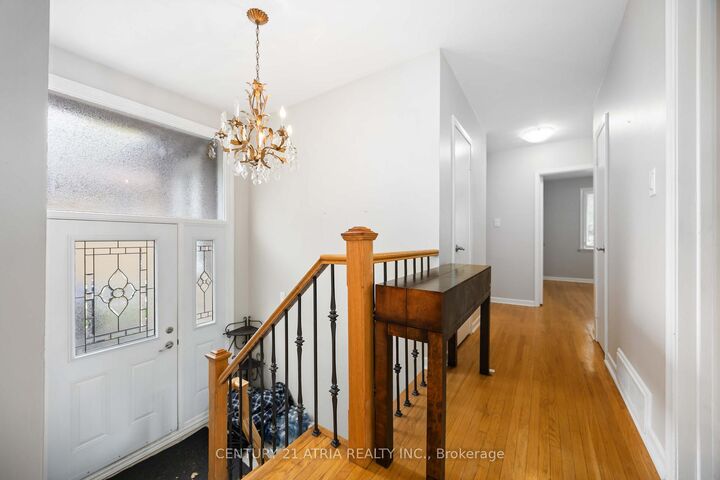 Property Photo:  39 Amberdale Drive  ON M1P 4B9