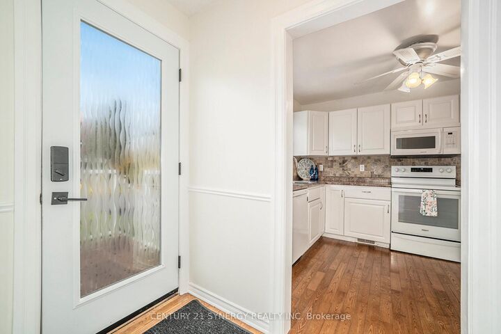 Property Photo:  212 Maley Street  ON K0G 1J0