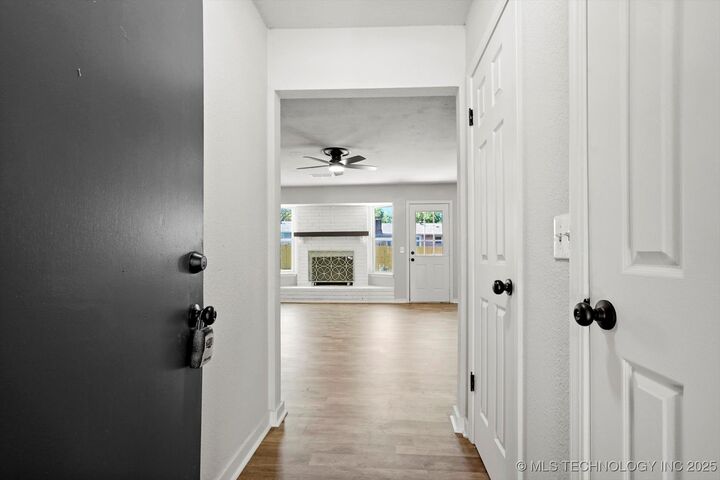 Property Photo: 1604 S Pine Avenue OK 74012