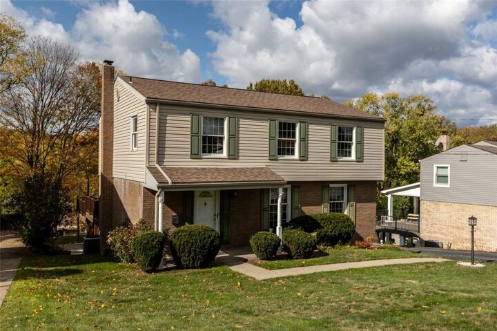 Property Photo: 492 Lorlita Lane PA 15102