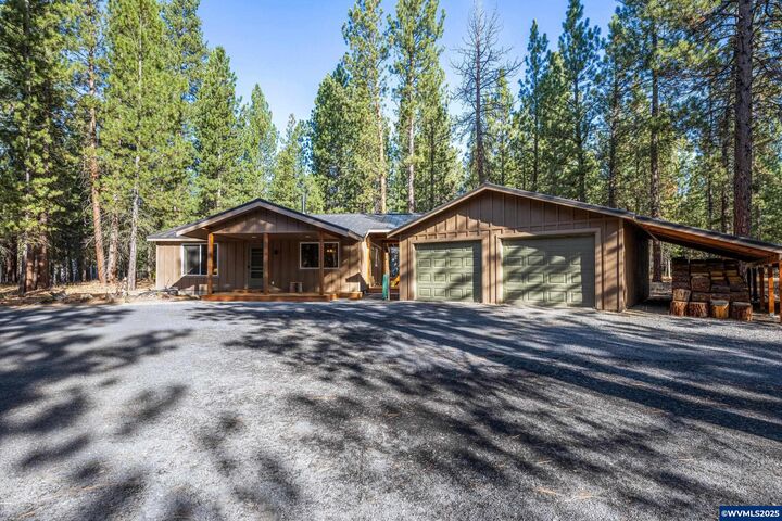 Property Photo: 14870 S Sugar Pine Wy OR 97739