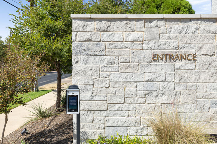 Property Photo: 2300 Enfield Road 303 TX 78703