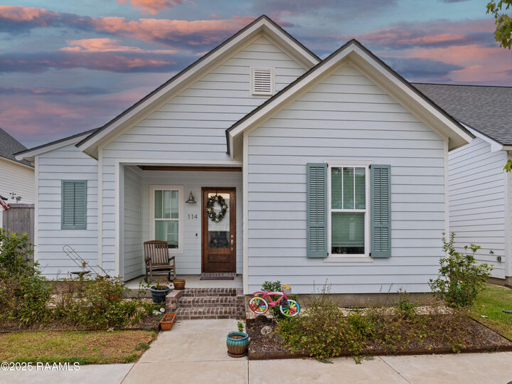 Property Photo: 114 San Juan Lane LA 70592