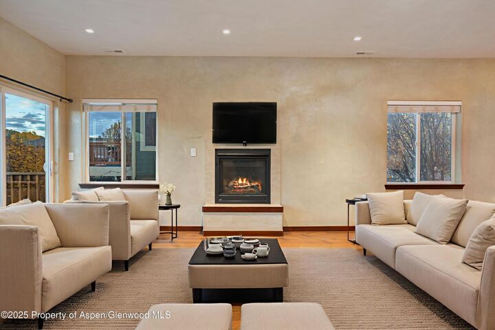 Property Photo:  1335 Hawks Nest Lane  CO 81637