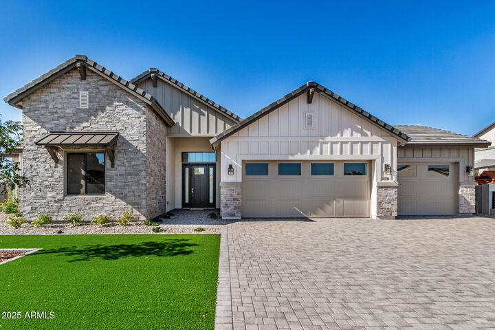 Property Photo: 1606 E Minton Street AZ 85203