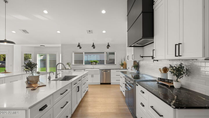 Property Photo:  2265 E Bonanza Road  AZ 85297 