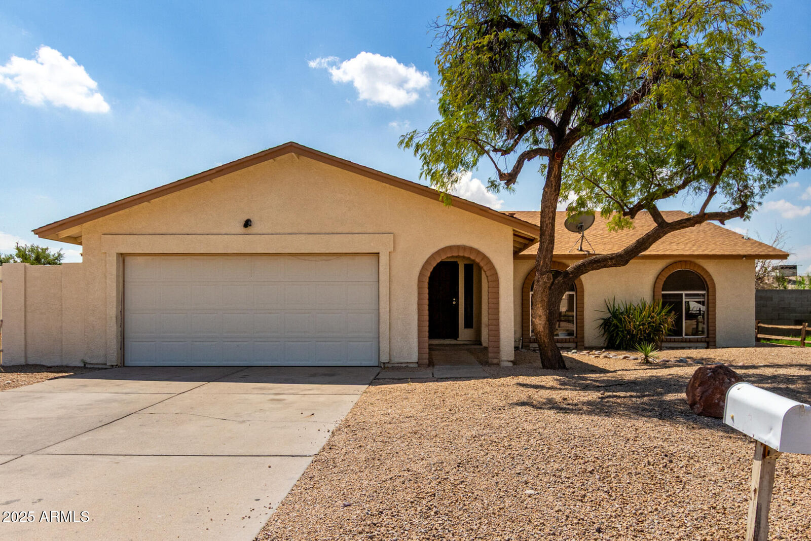 Property Photo:  4001 W Libby Street  AZ 85308 