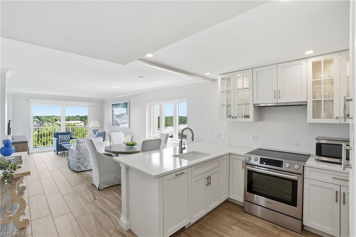 Property Photo:  1300 Gulf Shore Blvd N 603  FL 34102 