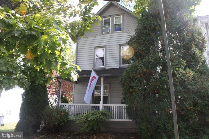 Property Photo:  820 W Bridge Street  PA 19460