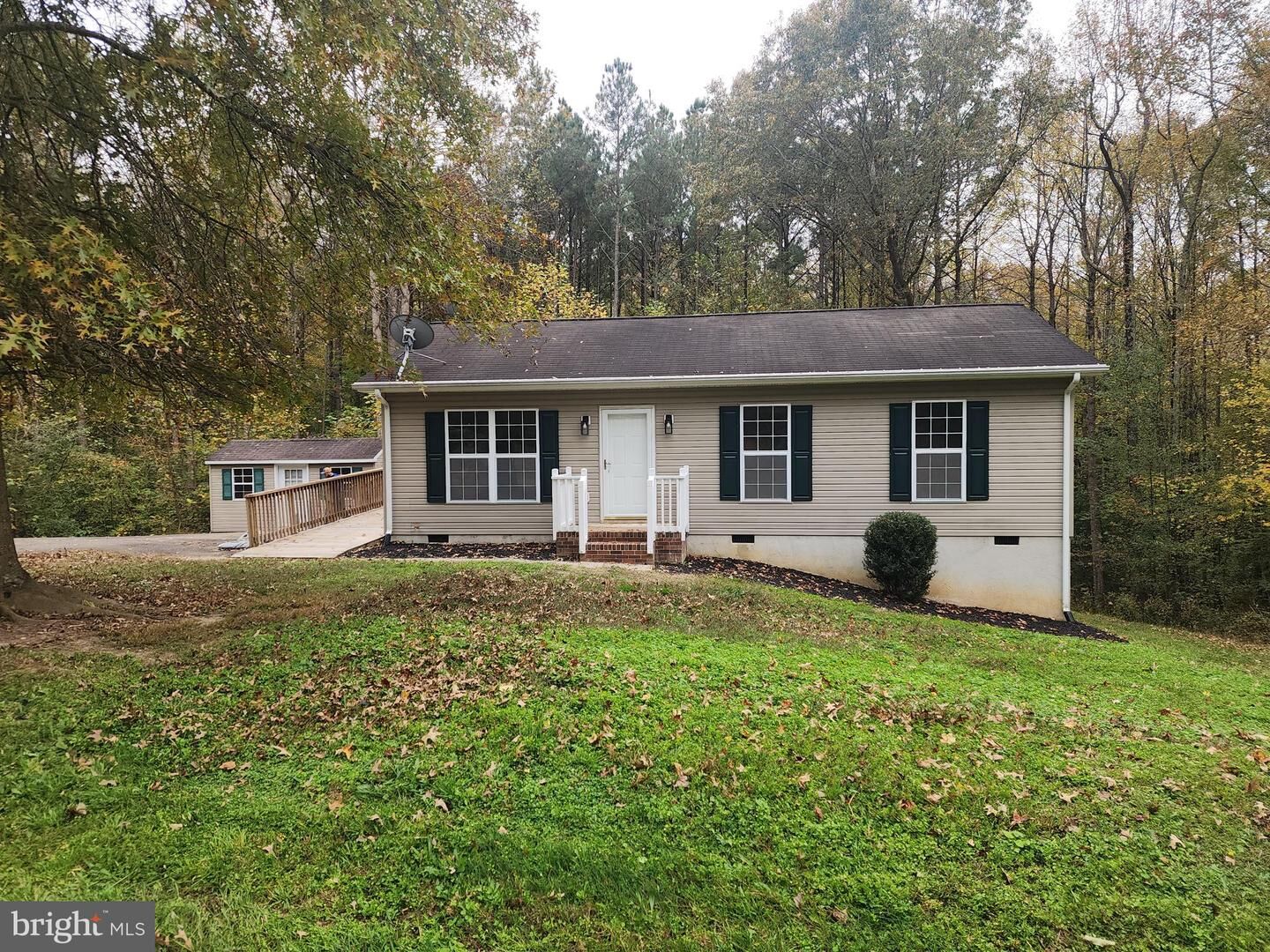 Property Photo:  9620 Mohawk Drive  VA 22485 