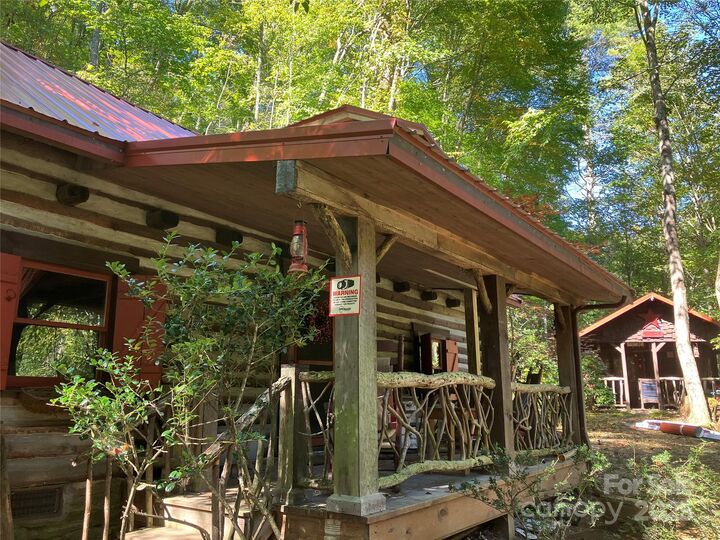 Property Photo:  12 Victoria Rose Lane  NC 28785 