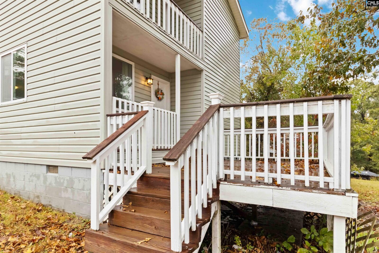 Property Photo:  305 Lakeshore Dr  SC 29070 
