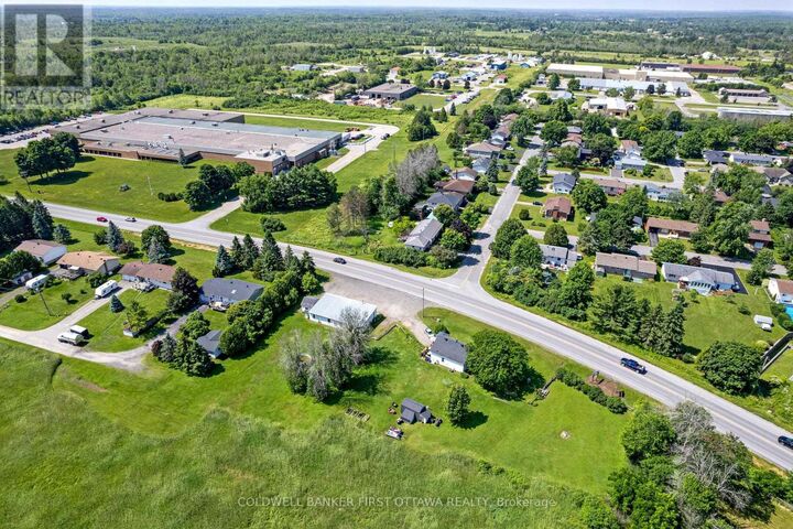 Property Photo:  3004 Rideau Ferry Road  ON K7H 0H3