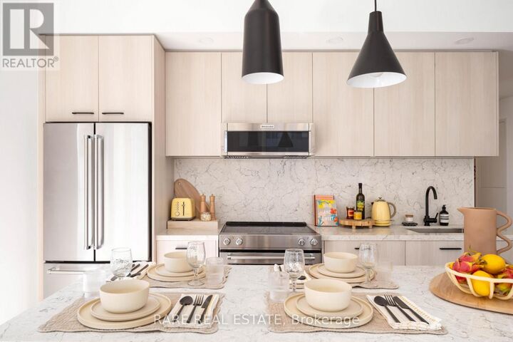 Property Photo: 25 Dalhousie Street 1806 ON M5B 2A5