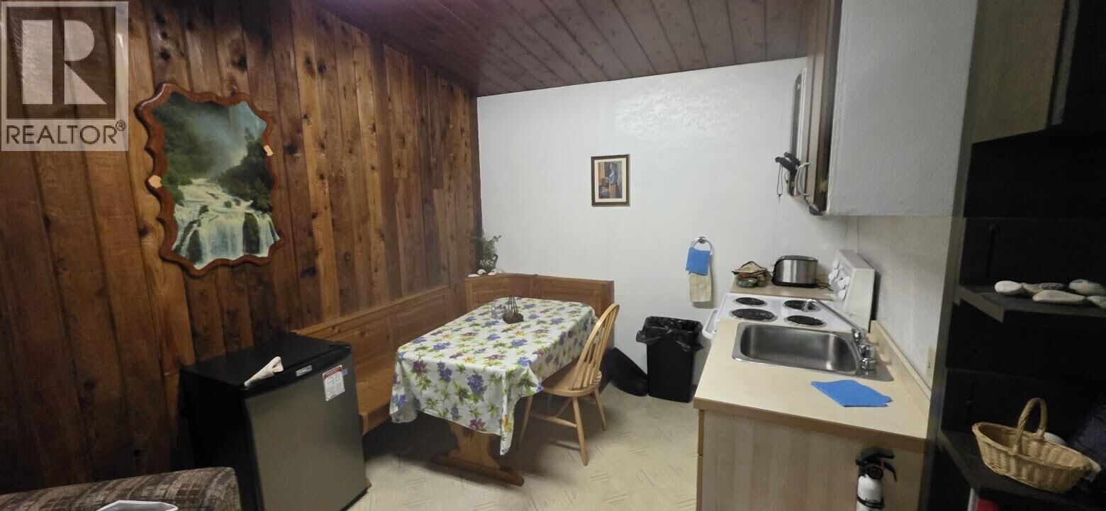 Property Photo:  4 Newcombe Avenue  BC V0T 1R0 