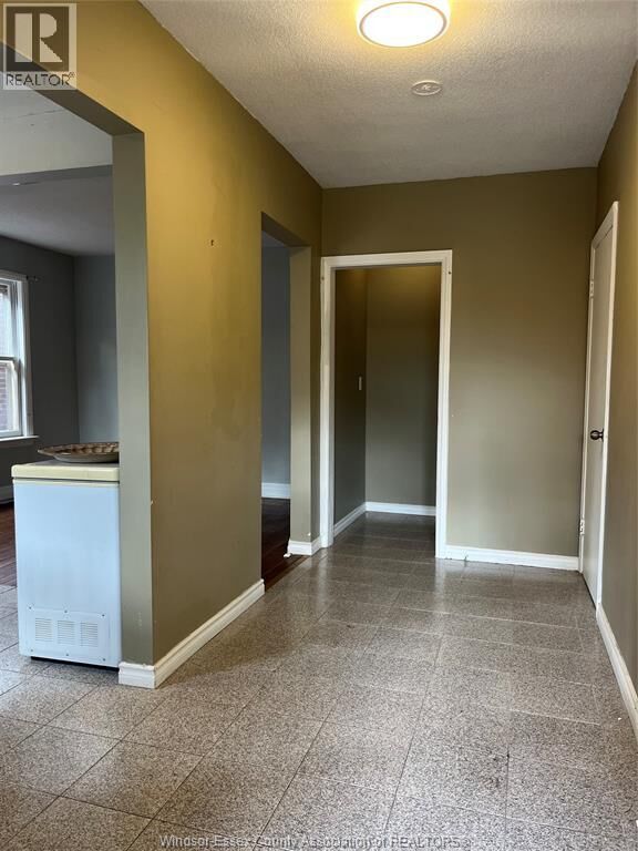 Property Photo:  719 Erie Street East  ON N9A 3Y3 