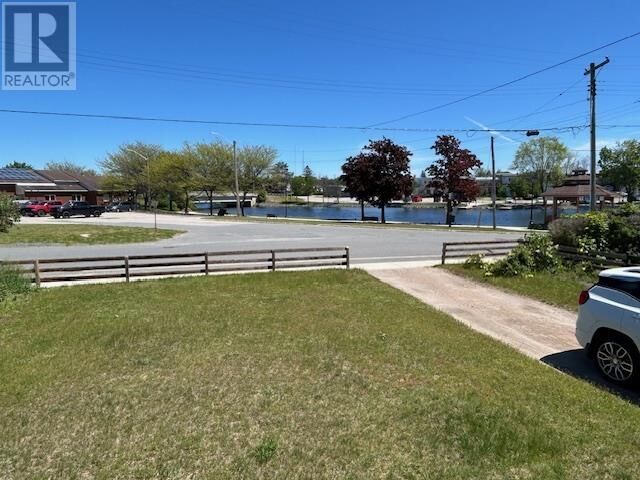 Photo de la propriété:  27 Chiblow St  ON P0R 1B0