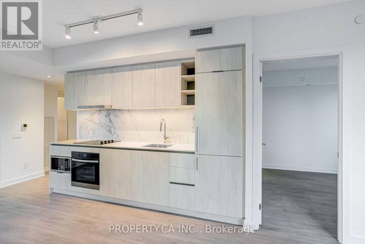 Property Photo:  8 Wellesley Street West 2116  ON M4Y 0J5 