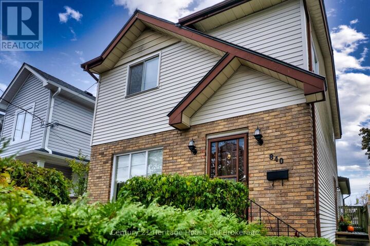Property Photo:  840 Water Street  ON N4S 1S8