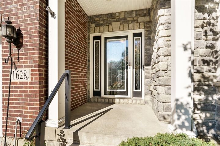 Property Photo:  1628 N Wood Creek Drive  OH 45458