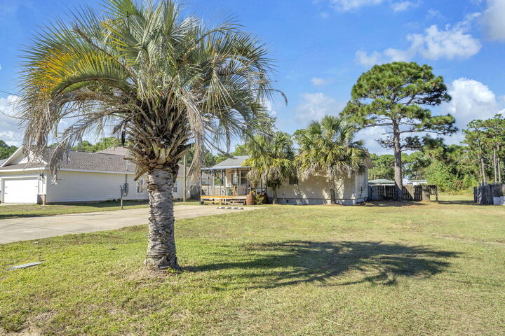 Property Photo:  9276 Ridge Drive  FL 32566