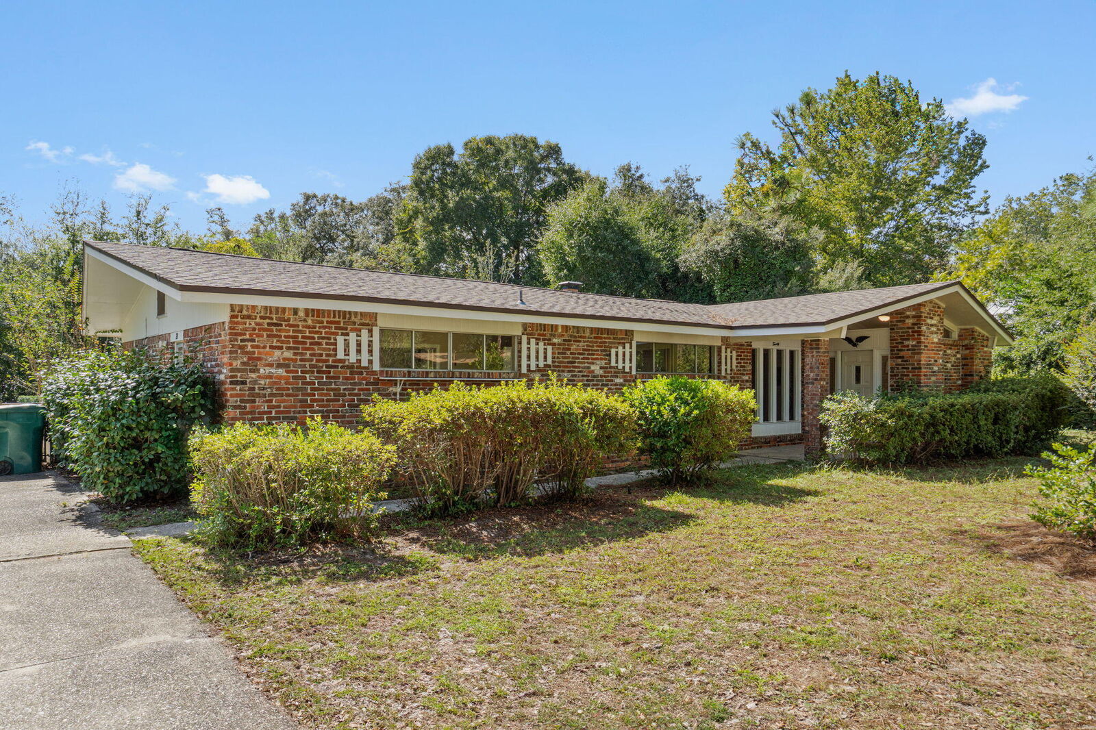 Property Photo:  20 Hickory Avenue  FL 32579