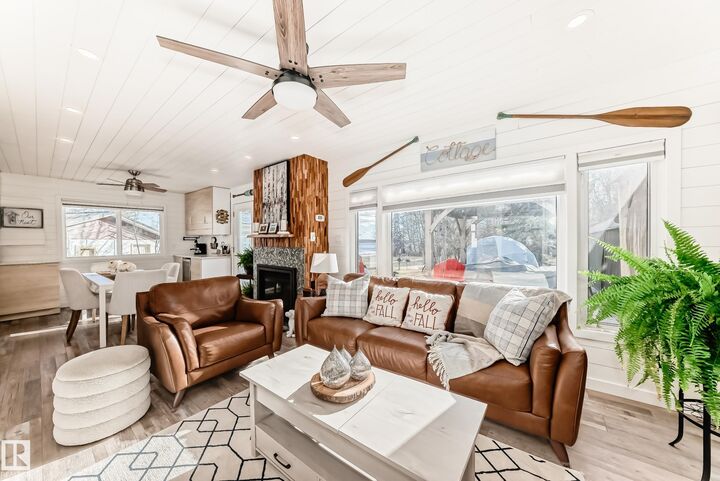 Property Photo: 6108 Willow Way AB T0E 1V0