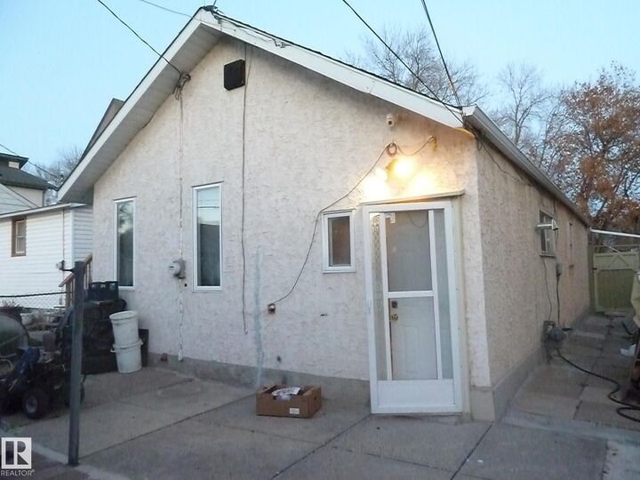 Property Photo:  11920 96 Street NW  AB T5G 1V5
