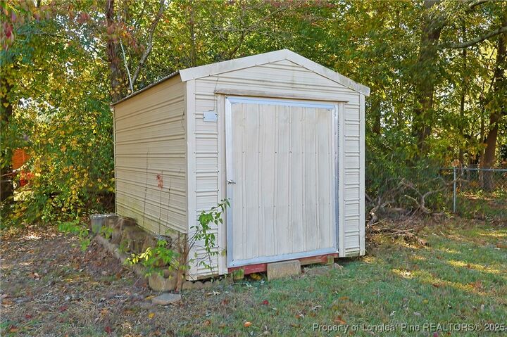 Property Photo: 6345 Hawfield Drive NC 28303