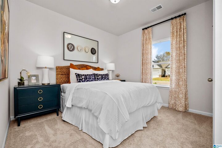 Property Photo: 5464 Headwinds Lane AL 35022