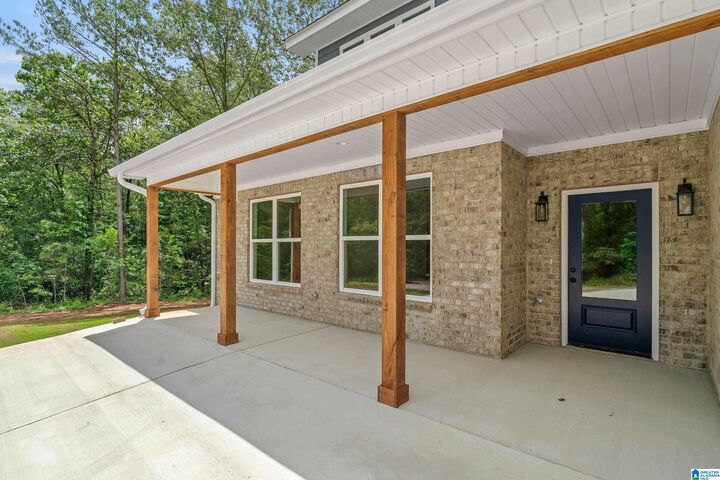 Property Photo: 410 Stonegate Circle AL 35096