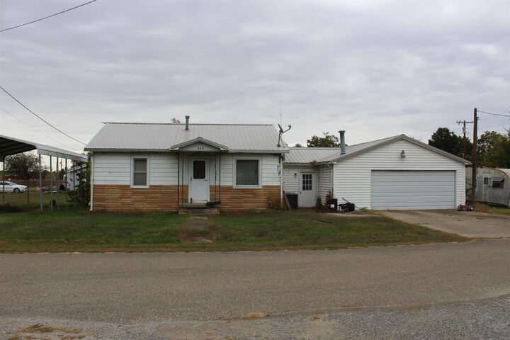 225 Young Street  Uniontown KY 42461 photo