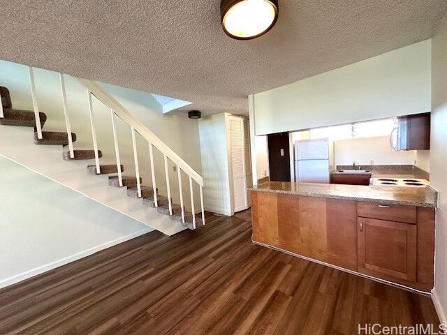 Property Photo:  555 University Avenue 1706  HI 96826
