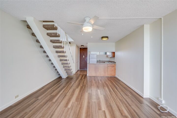 Property Photo:  555 University Avenue 1706  HI 96826 