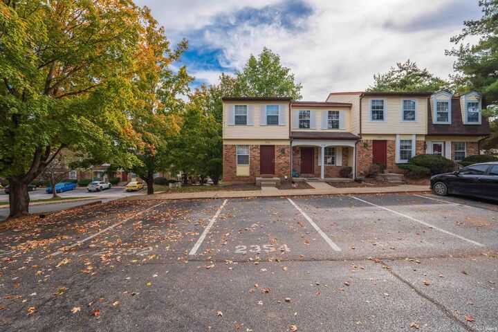 Property Photo:  2352 S Burberry Lane  IN 47401