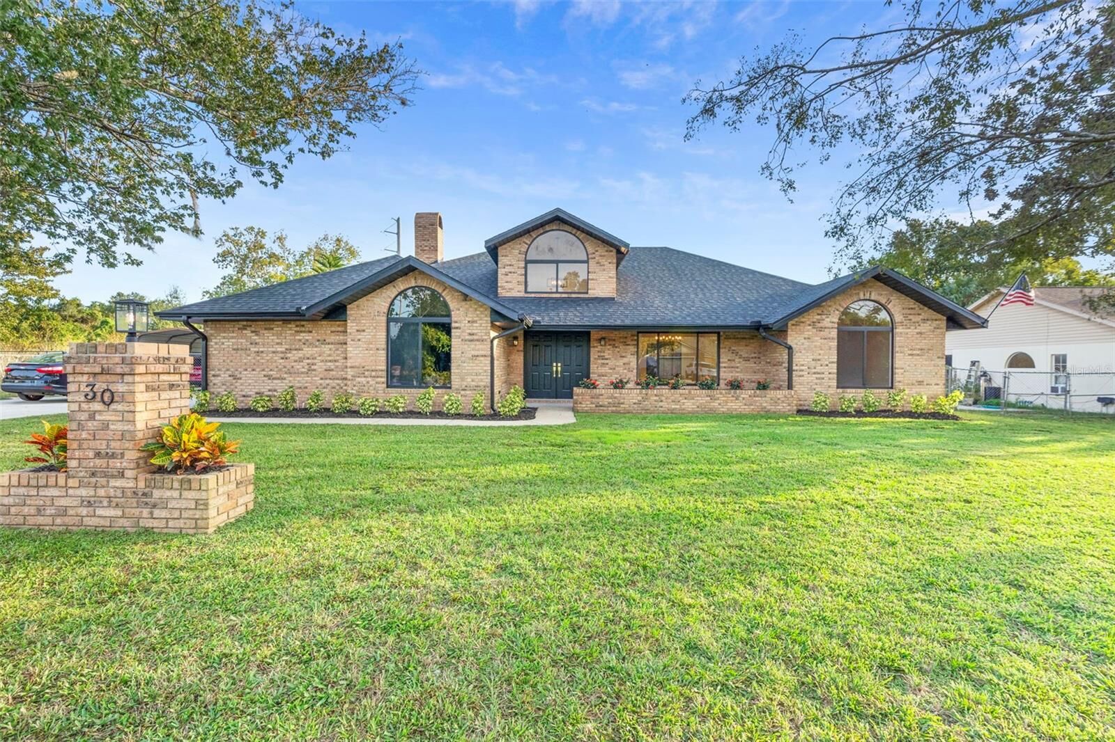 Property Photo: 30 Rosedown Boulevard FL 32713