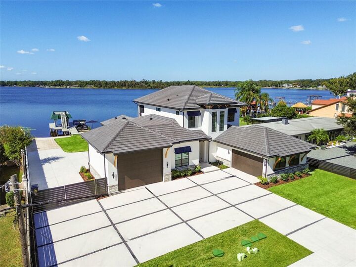 Property Photo:  14906 N Rome Avenue  FL 33613
