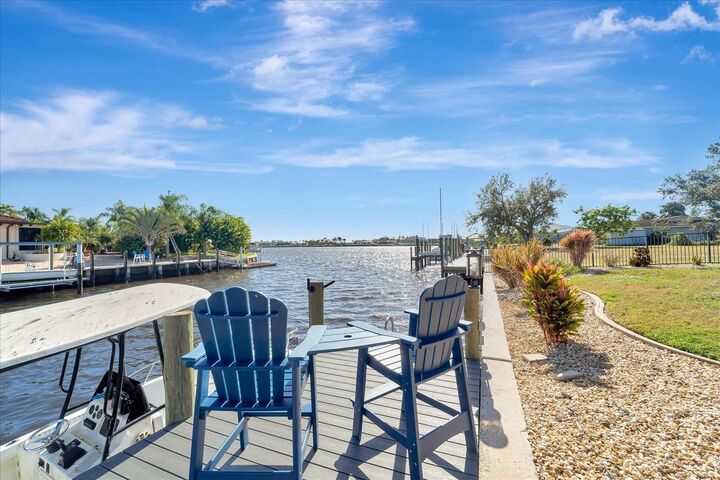 Property Photo:  158 Morgan Lane SE  FL 33952