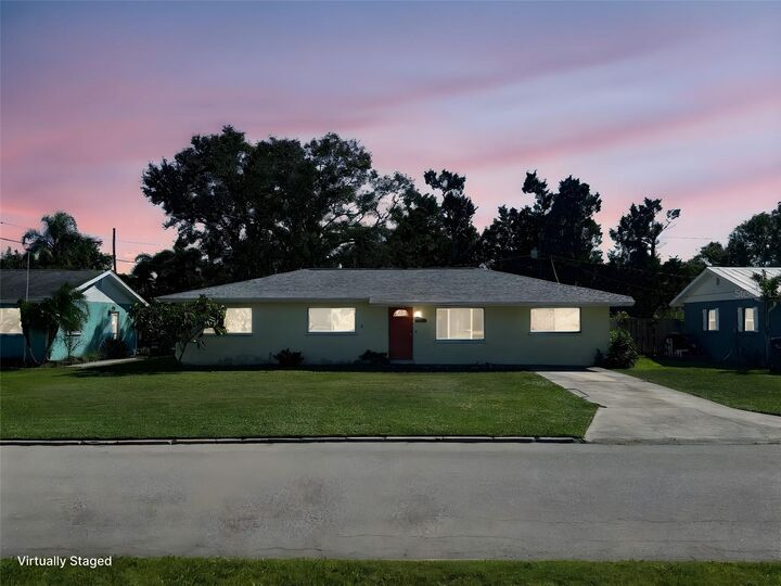 Property Photo: 6907 11th Avenue NW FL 34209