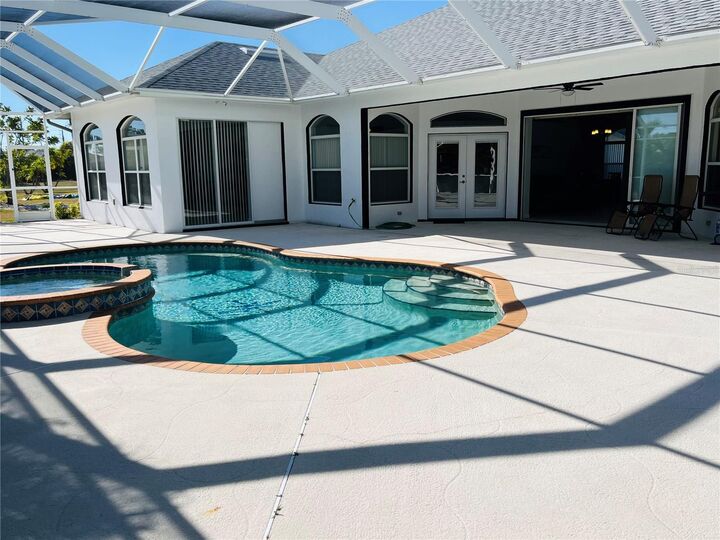 Property Photo: 26102 Ancuda Drive FL 33983