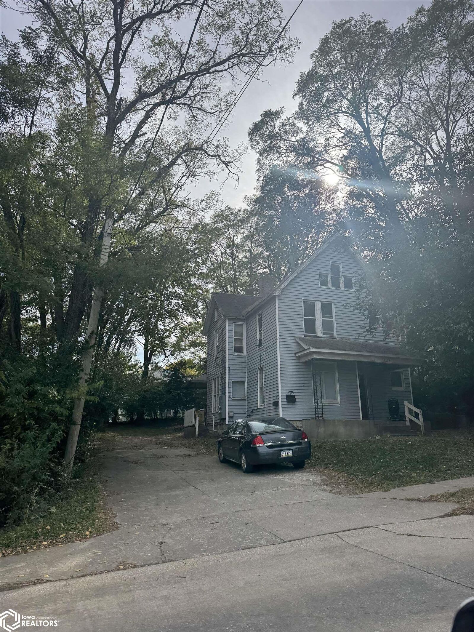 Property Photo:  1127 Washington Street  IA 52601