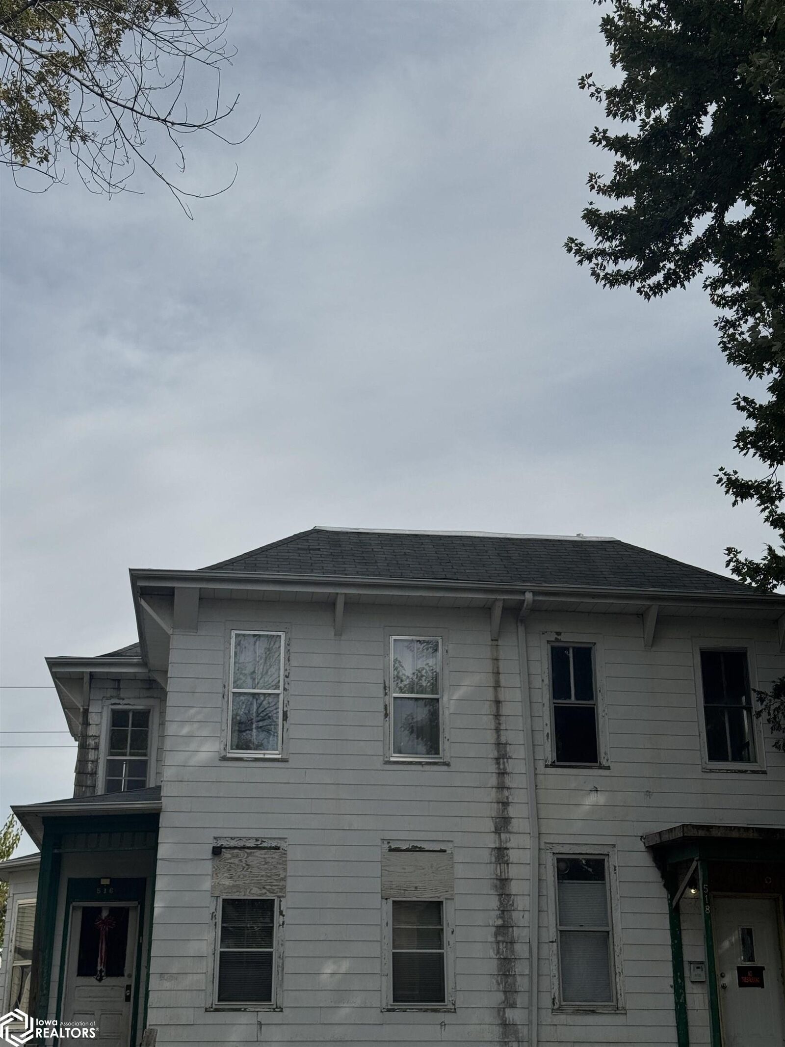 Property Photo:  518 S Central Avenue  IA 52601