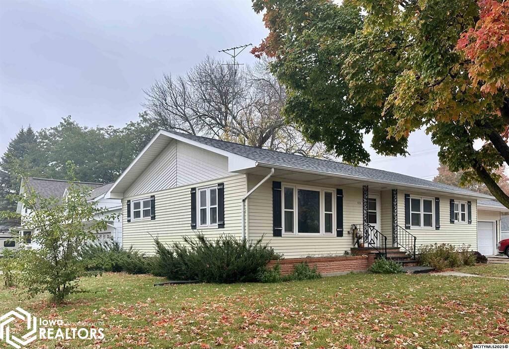 Property Photo: 415 3rd Avenue NW IA 50424