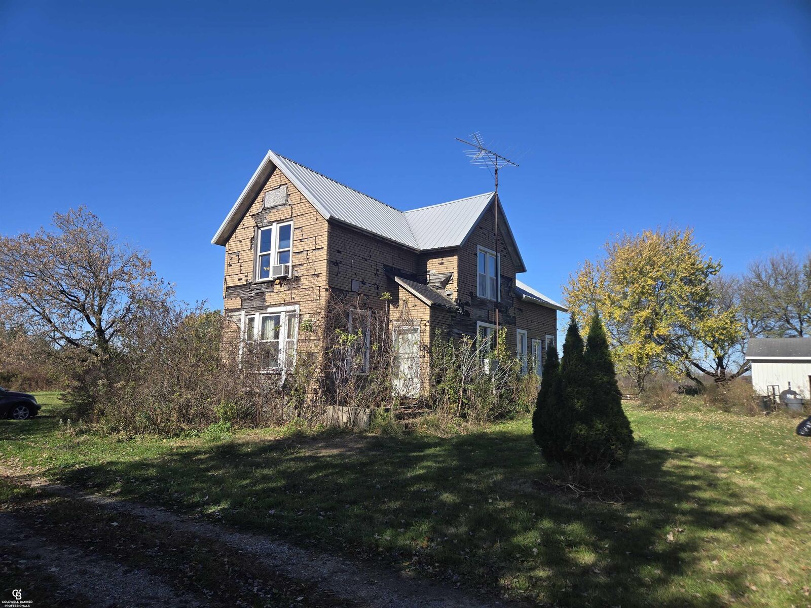 Property Photo:  7864 Yale Road  MI 48006