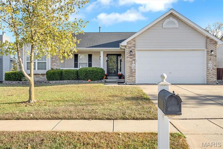 515 Great Oaks Meadow Drive  Wentzville MO 63385 photo