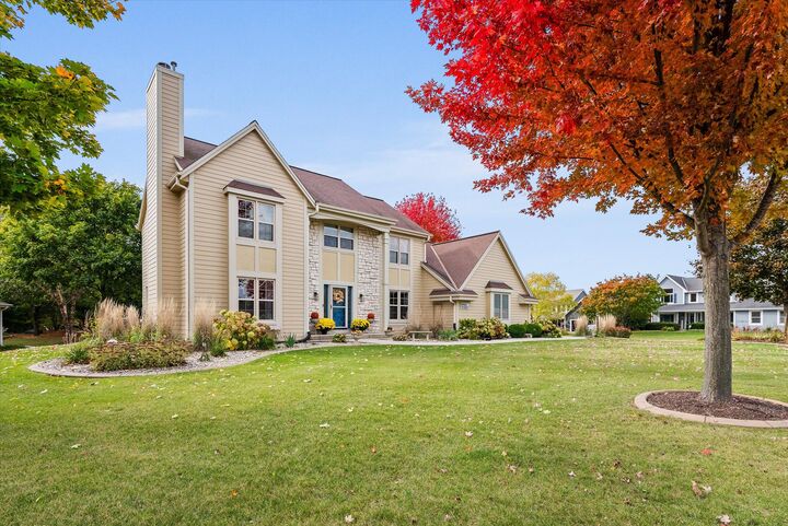 W142n10617 Magnolia Dr  Germantown WI 53022 photo