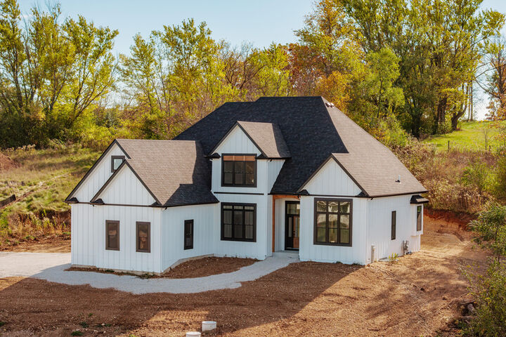 Property Photo:  2417 Troy Hill Ct  WI 53120