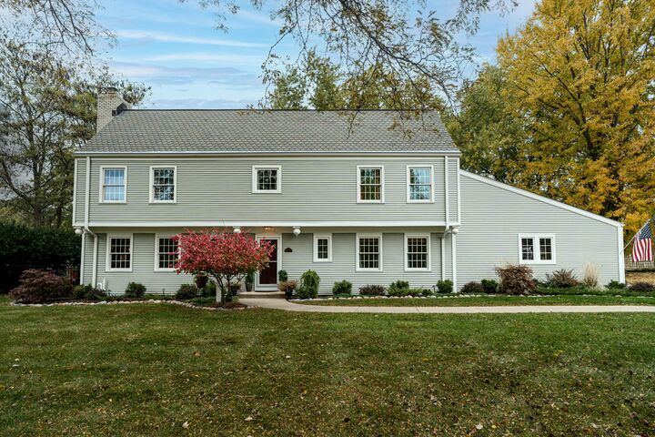 2412 W Chestnut Rd  Mequon WI 53092 photo