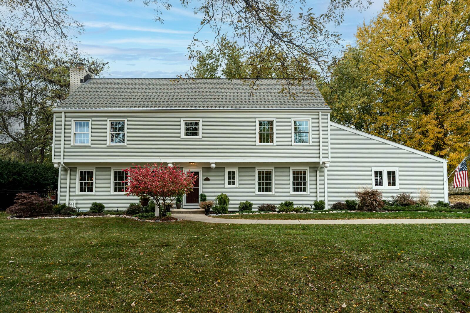 Property Photo:  2412 W Chestnut Rd  WI 53092